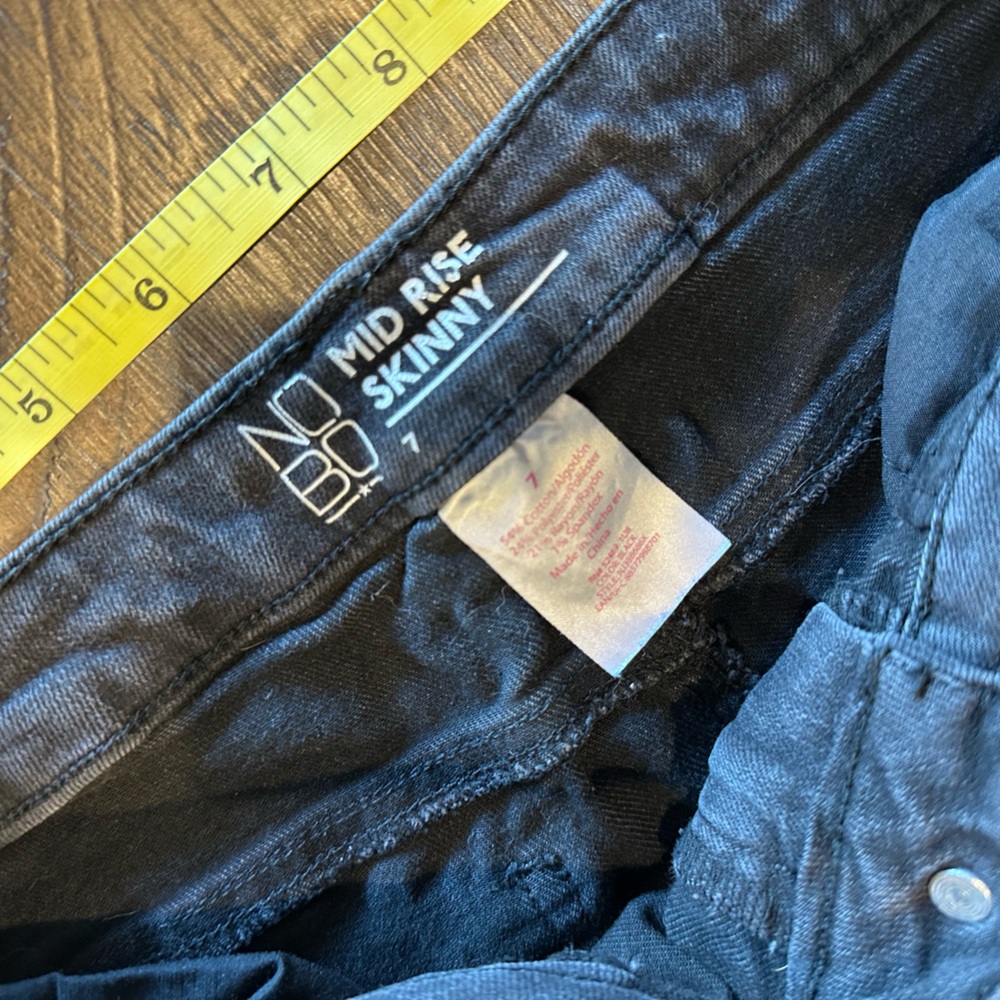 Women's Black Distressed Skinny Jeans - Picture 4 of 8